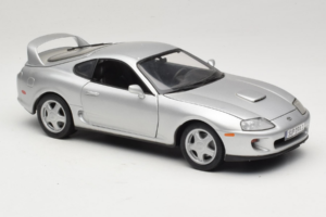 Toyota Supra A80 Argent Kyosho 1:18 8847 Métal — image 6 sur 8