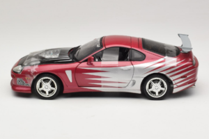 Toyota Supra A80 Fast & Furious Violet Argent ERTL 1:18 33708 Métal — image 3 sur 6