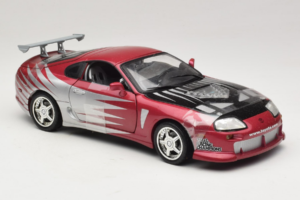 Toyota Supra A80 Fast & Furious Violet Argent ERTL 1:18 33708 Métal — image 4 sur 6