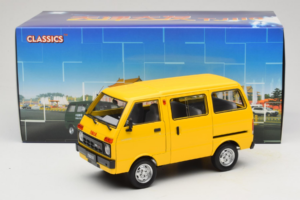Toyota TJ110 Tianjin Huali Jaune OEM 1:18 TOYOTA014 Métal — image 8 sur 8