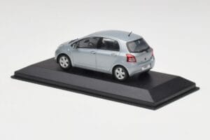 Toyota Yaris Mk2 Glacier Bleu Minichamps 1:43 TOYOTA001 Métal — image 3 sur 4