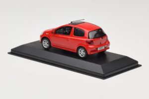 Toyota Yaris TS Rouge Minichamps 1:43 430166062 Métal — image 3 sur 4