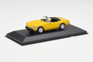 Triumph Spitfire 1500 Jaune Minichamps 1:43 400132531 Métal — image 2 sur 4