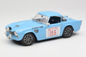 Triumph TR4 Rally Car Revell 1:18 8773 Métal