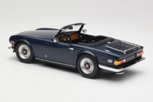 Triumph TR6 PI Bleu Foncé Minichamps 1:18 155132032 Métal — image 5 sur 6