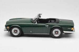 Triumph TR6 PI Vert Foncé Minichamps 1:18 155132030 Métal — image 3 sur 6