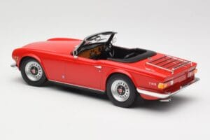 Triumph TR6 PI Rouge Minichamps 1:18 155132031 Métal — image 5 sur 6