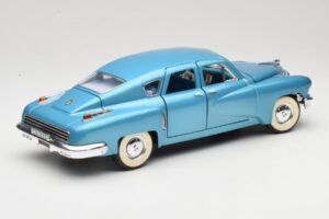 Tucker Torpedo Bleu Road Signature 1:18 92268 Métal — image 3 sur 8