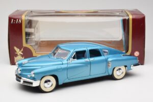 Tucker Torpedo Bleu Road Signature 1:18 92268 Métal — image 8 sur 8
