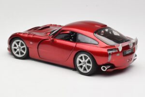 TVR Sagaris Rouge Revell 1:18 08816 Métal — image 7 sur 8