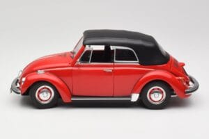 Volkswagen 1302 LS Cabriolet Rouge Revell 1:18 08470 Métal — image 4 sur 8
