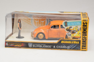 Volkswagen Beetle Bumblebee Transformers With Figure Metals Diecast 1:24 30114 Métal