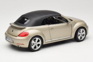 Volkswagen Beetle A5 Cabriolet Gris Kyosho 1:18 5C3099302P7W Métal — image 3 sur 8