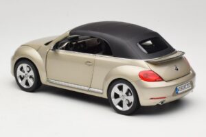 Volkswagen Beetle A5 Cabriolet Gris Kyosho 1:18 5C3099302P7W Métal — image 7 sur 8