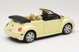 Volkswagen Beetle Cabriolet Jaune Gate 1:18 VW24108 Métal — image 3 sur 8
