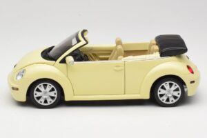 Volkswagen Beetle Cabriolet Jaune Gate 1:18 VW24108 Métal — image 4 sur 8