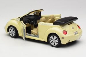 Volkswagen Beetle Cabriolet Jaune Gate 1:18 VW24108 Métal — image 5 sur 8