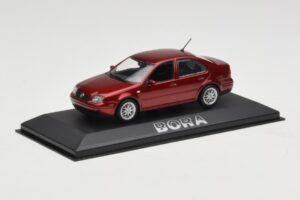 Volkswagen Bora Mk4 Red Metallic Minichamps 1:43 VW003 Métal — image 2 sur 4