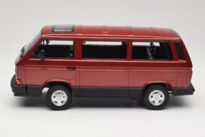 Volkswagen Bus T3 Multivan Magnum Mars Red Metallic KK-Scale 1:18 KKDC180991 Métal — image 3 sur 6