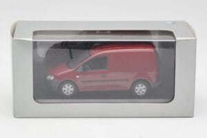 Volkswagen Caddy 2K Rouge Foncé Minichamps 1:43 CADDY004 Métal — image 4 sur 4
