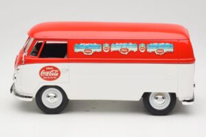 Volkswagen T1 Combi Coca-Cola Solido 1:18 9512 Métal — image 4 sur 8