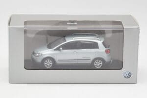 Volkswagen Cross Golf Mk5 Argent Minichamps 1:43 GOLF003 Métal — image 4 sur 4