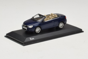 Volkswagen Eos Cabriolet Bleu Minichamps 1:43 1F0099300D5Q Métal — image 2 sur 5