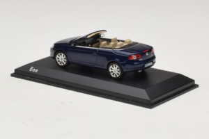 Volkswagen Eos Cabriolet Bleu Minichamps 1:43 1F0099300D5Q Métal — image 3 sur 5