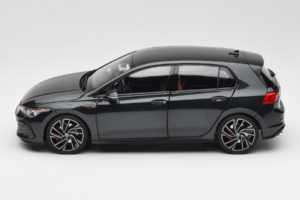 Volkswagen Golf GTI Mk8 Noir Metallic Norev 1:18 188591 Métal — image 4 sur 8