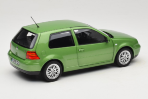 Volkswagen Golf GTI Mk4 Vert Metallic Norev 1:18 188571 Métal — image 3 sur 8