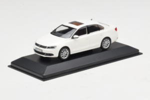 Volkswagen Jetta Mk6 Blanc Minichamps 1:43 JETTA003 Métal — image 2 sur 4