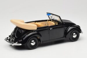 Volkswagen Coccinelle Cabriolet Noir Maisto 1:18 37800-M6 Métal — image 3 sur 8