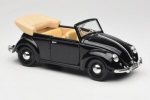 Volkswagen Coccinelle Cabriolet Noir Maisto 1:18 37800-M6 Métal — image 6 sur 8