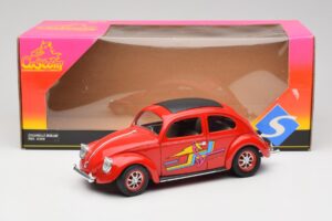 Volkswagen Coccinelle Rouge Solido 1:18 8306 Métal — image 8 sur 8
