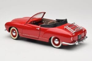 Volkswagen Karmann Ghia Cabriolet Rouge Solido 1:18 8058 Métal — image 5 sur 8