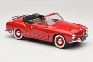 Volkswagen Karmann Ghia Cabriolet Rouge Solido 1:18 8058 Métal — image 6 sur 8