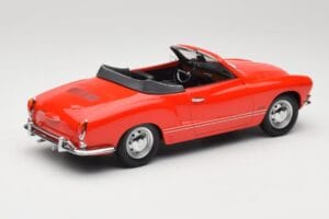 Volkswagen Karmann Ghia Cabriolet Rouge Minichamps 1:18 155054030 Métal — image 2 sur 6