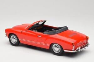 Volkswagen Karmann Ghia Cabriolet Rouge Minichamps 1:18 155054030 Métal — image 5 sur 6