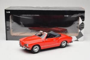 Volkswagen Karmann Ghia Cabriolet Rouge Minichamps 1:18 155054030 Métal — image 6 sur 6