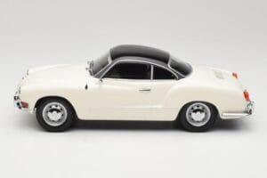Volkswagen Karmann Ghia Crème Noir Minichamps 1:18 155054021 Métal — image 3 sur 6