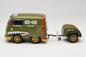 Volkswagen Kool Kombi Army Fighter Green Solido 1:18 S1810901 Métal — image 4 sur 8