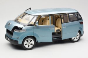 Volkswagen Microbus Concept Vert Clair Revell 1:18 08444 Métal — image 2 sur 8
