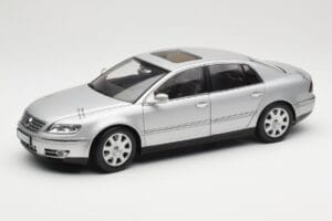 Volkswagen Phaeton D1 Silver Metallic AUTOart 1:18 79742 Métal