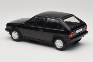 Volkswagen Polo II Coupe G40 Noir MCG 1:18 MCG18524 Métal — image 5 sur 6