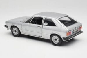 Volkswagen Scirocco GT Mk1 Silver Metallic Revell 1:18 08833 Métal — image 7 sur 8