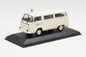 Volkswagen T2 Ambulance DRK Minichamps 1:43 400053090 Métal — image 2 sur 4