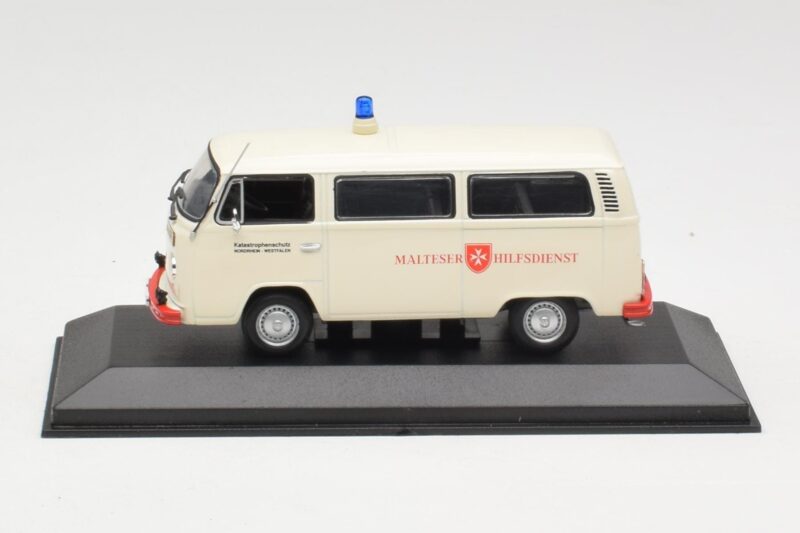 Volkswagen T2 Ambulance Malteser Hilfsdienst Minichamps 1:43 400053092 Métal