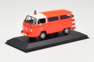 Volkswagen T2 Bus Pompiers Frankfurt Pare-chocs Rouges Minichamps 1:43 400053091-V1 Métal — image 2 sur 4