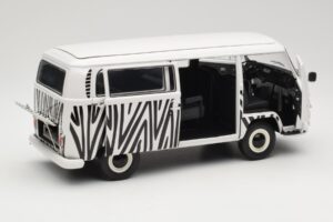 Volkswagen T2a Bus Safari Schuco 1:18 191 Métal — image 2 sur 8