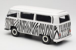 Volkswagen T2a Bus Safari Schuco 1:18 191 Métal — image 7 sur 8